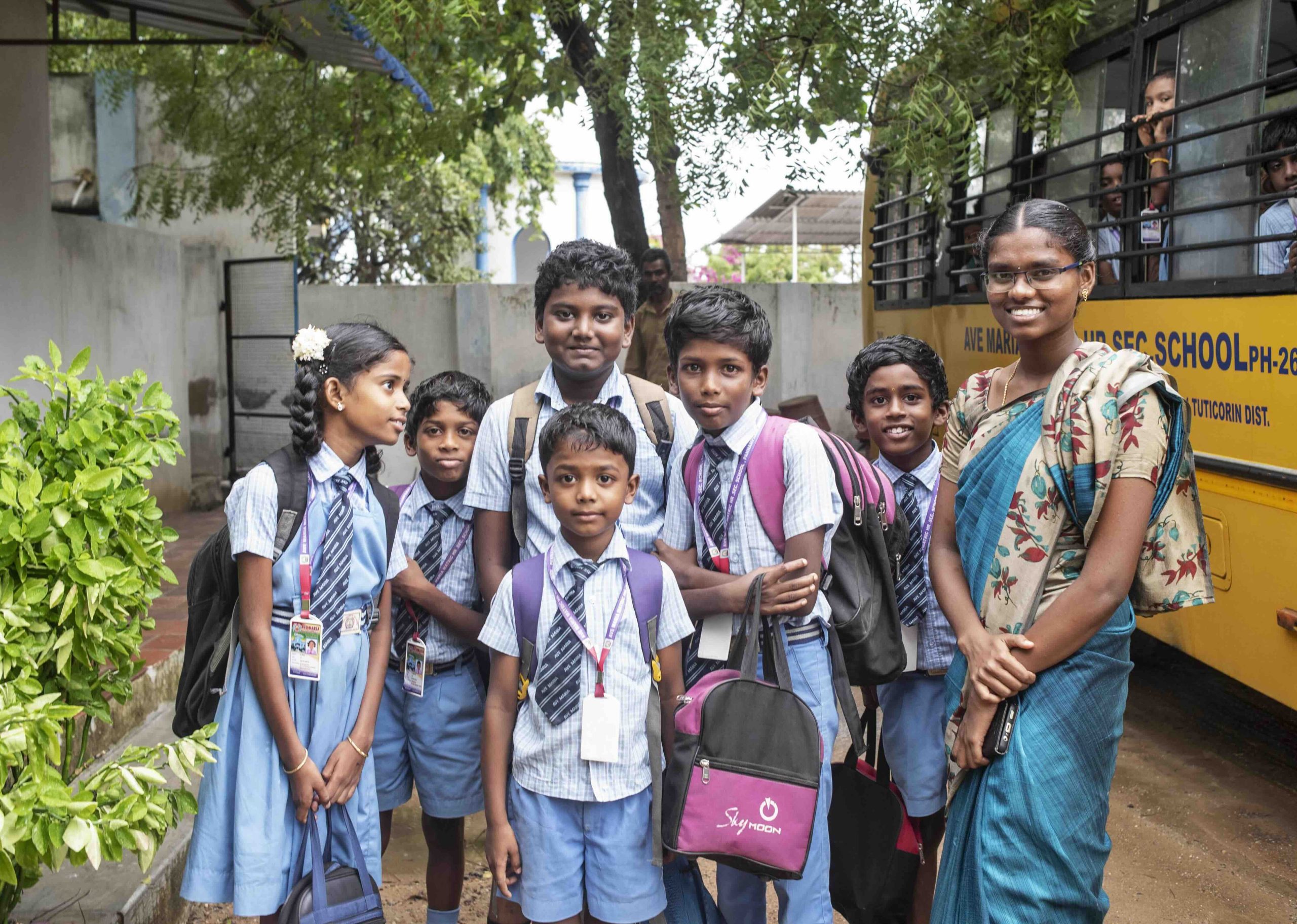 Students ready to take the bus